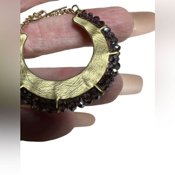 Beautiful BOHO gold tone and healing amethyst hoop earrings barely worn EUC - Picture 4 of 8